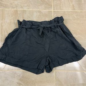 EUC Aerie Gray Paperbag High Waisted Shorts